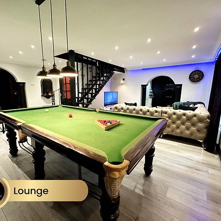 4 Bedroom House, Heathrow Airport, Luxe Inn Colnbrook Екстер'єр фото