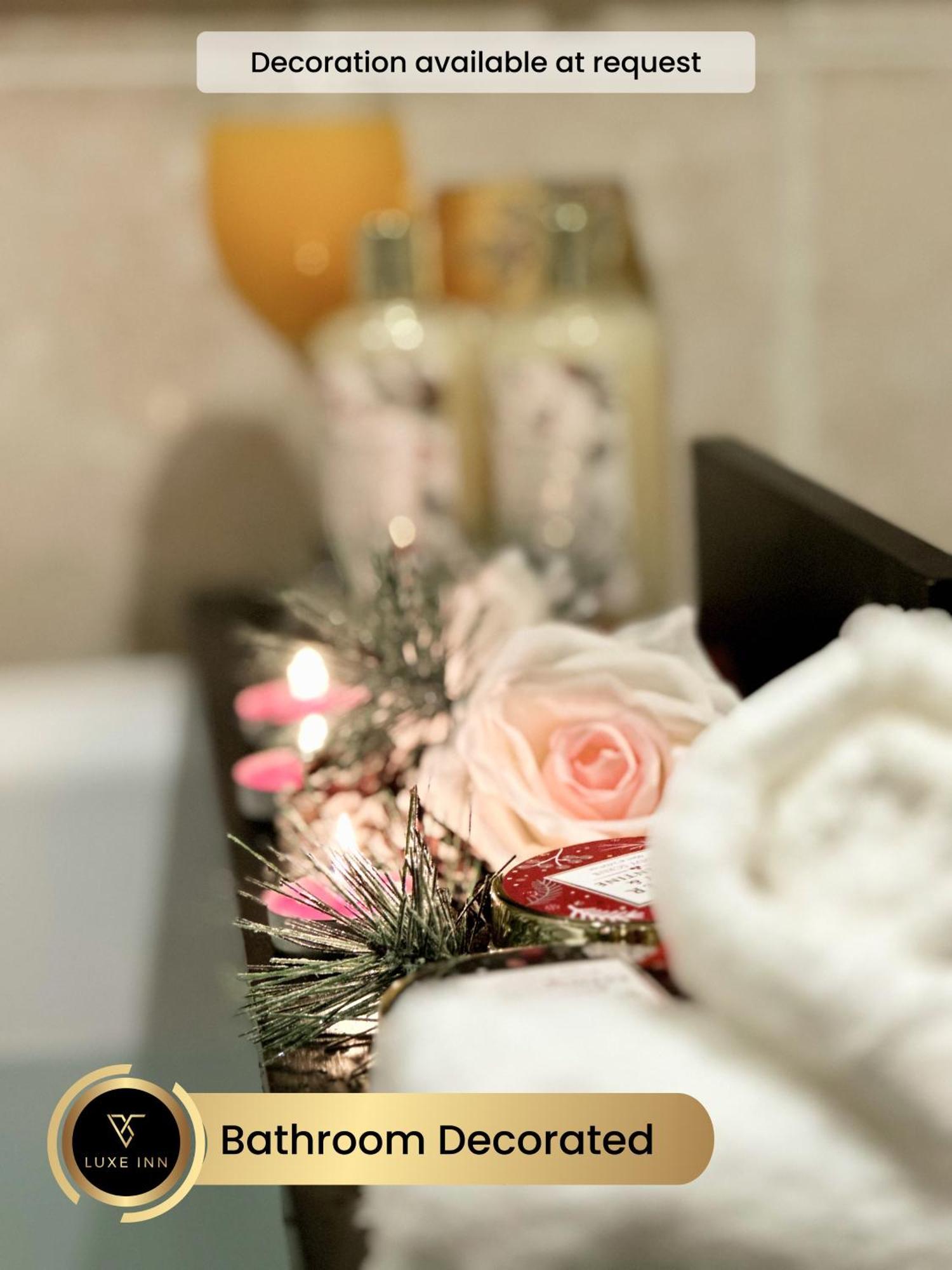 4 Bedroom House, Heathrow Airport, Luxe Inn Colnbrook Екстер'єр фото