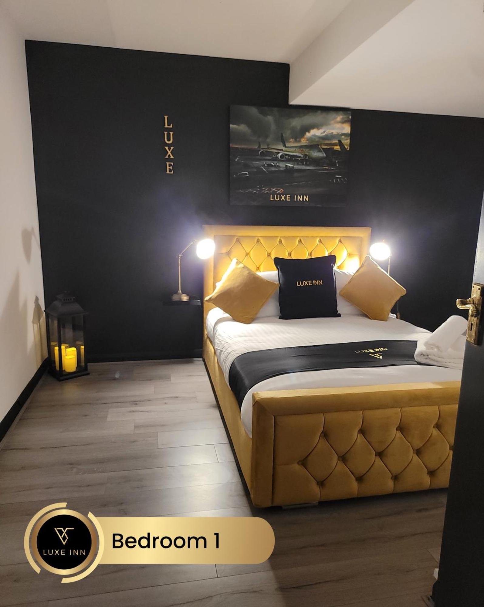 4 Bedroom House, Heathrow Airport, Luxe Inn Colnbrook Екстер'єр фото
