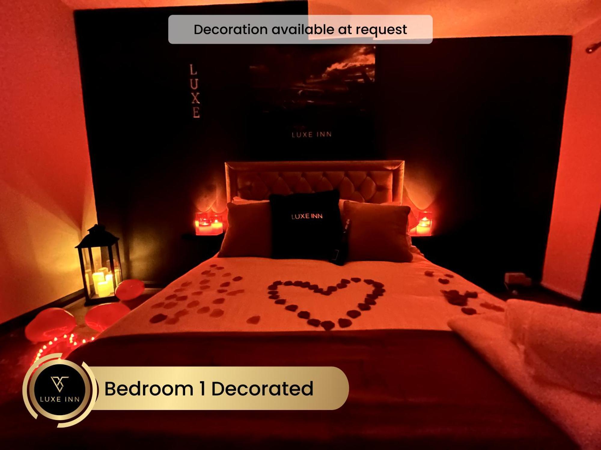 4 Bedroom House, Heathrow Airport, Luxe Inn Colnbrook Екстер'єр фото