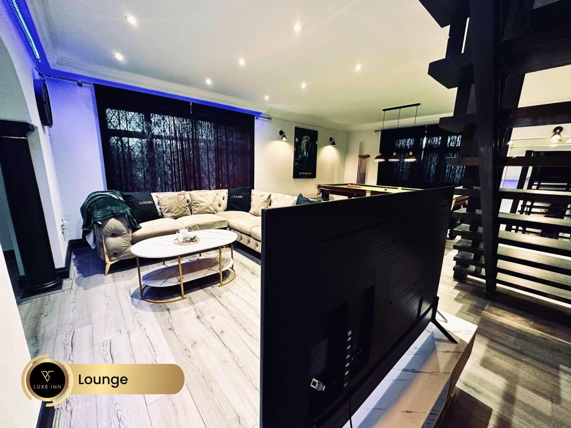 4 Bedroom House, Heathrow Airport, Luxe Inn Colnbrook Екстер'єр фото