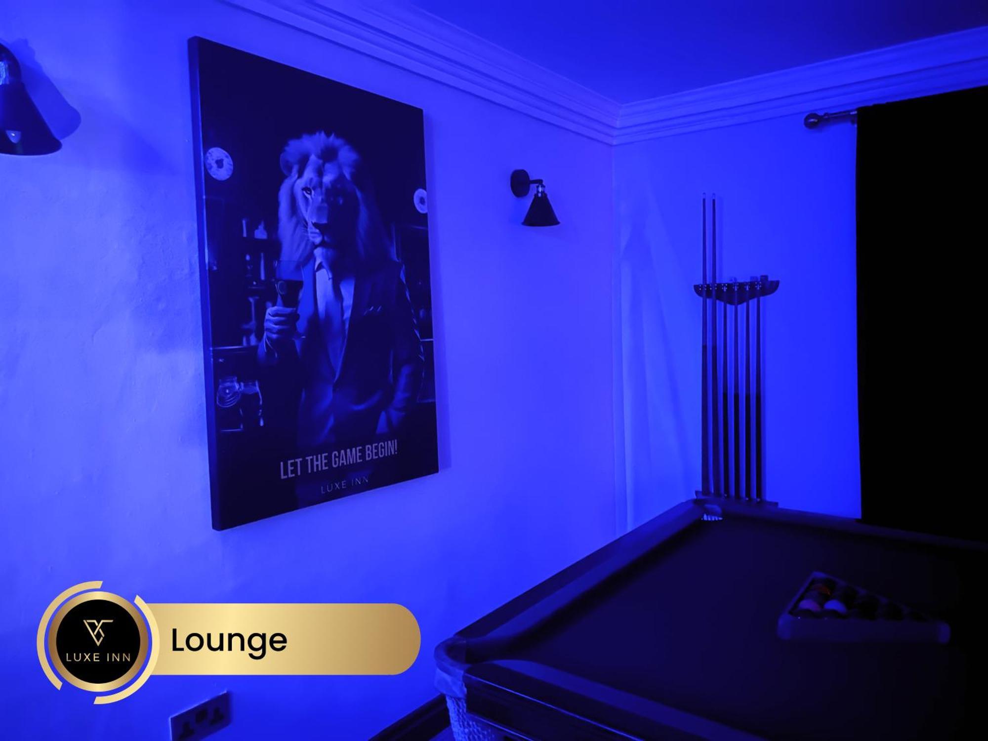 4 Bedroom House, Heathrow Airport, Luxe Inn Colnbrook Екстер'єр фото