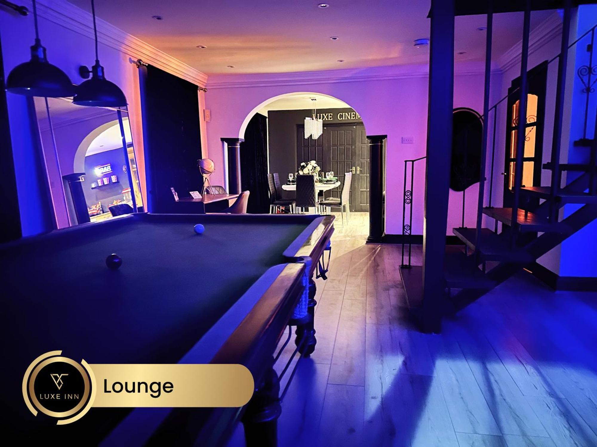 4 Bedroom House, Heathrow Airport, Luxe Inn Colnbrook Екстер'єр фото