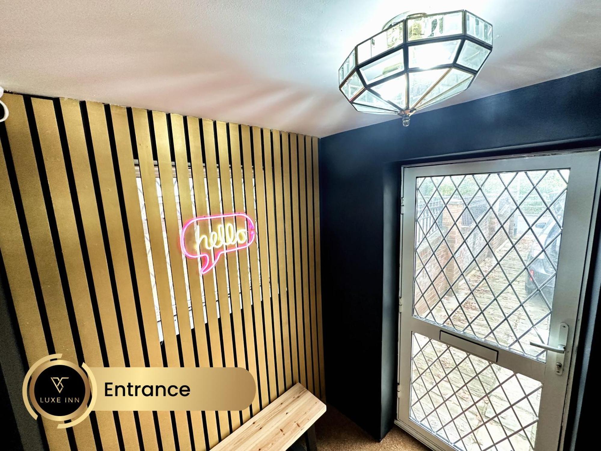 4 Bedroom House, Heathrow Airport, Luxe Inn Colnbrook Екстер'єр фото